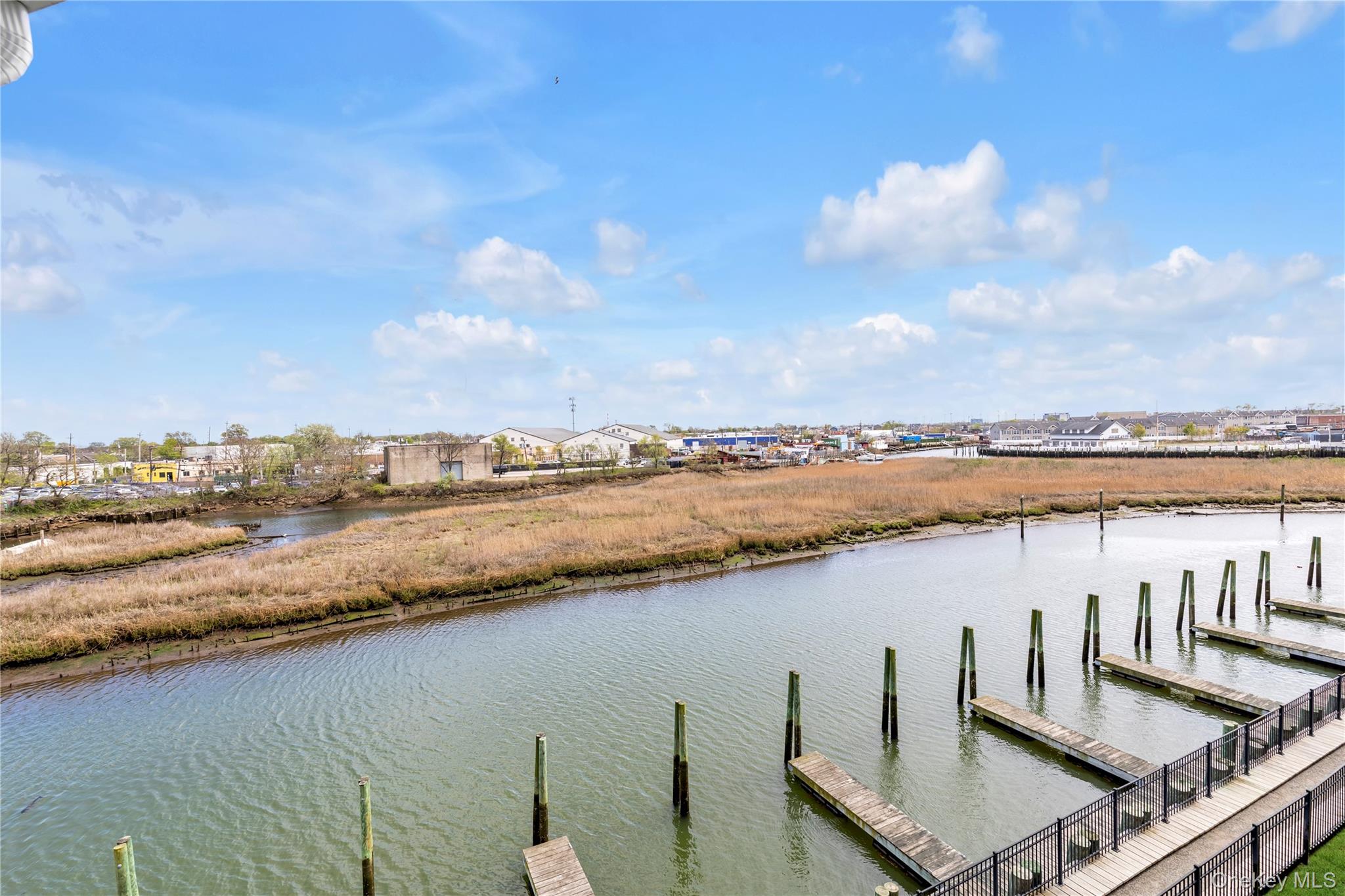 322 Marina Pointe Dr Drive – For Sale photo 8