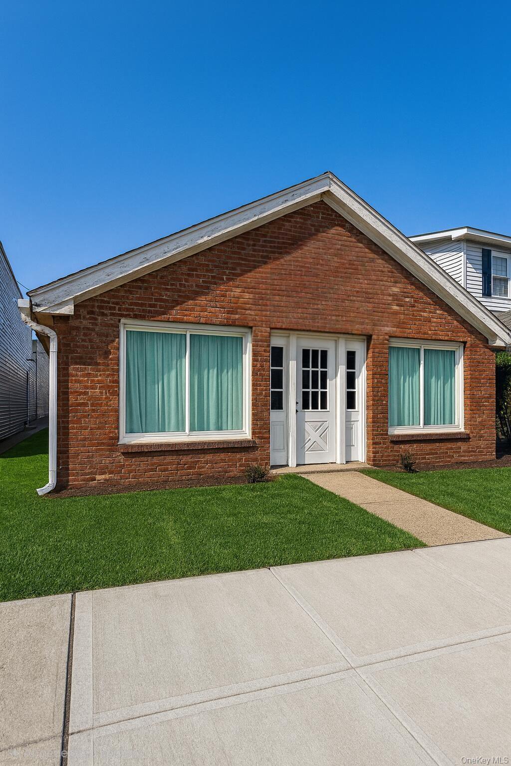 3579 Merrick Road – For Rent