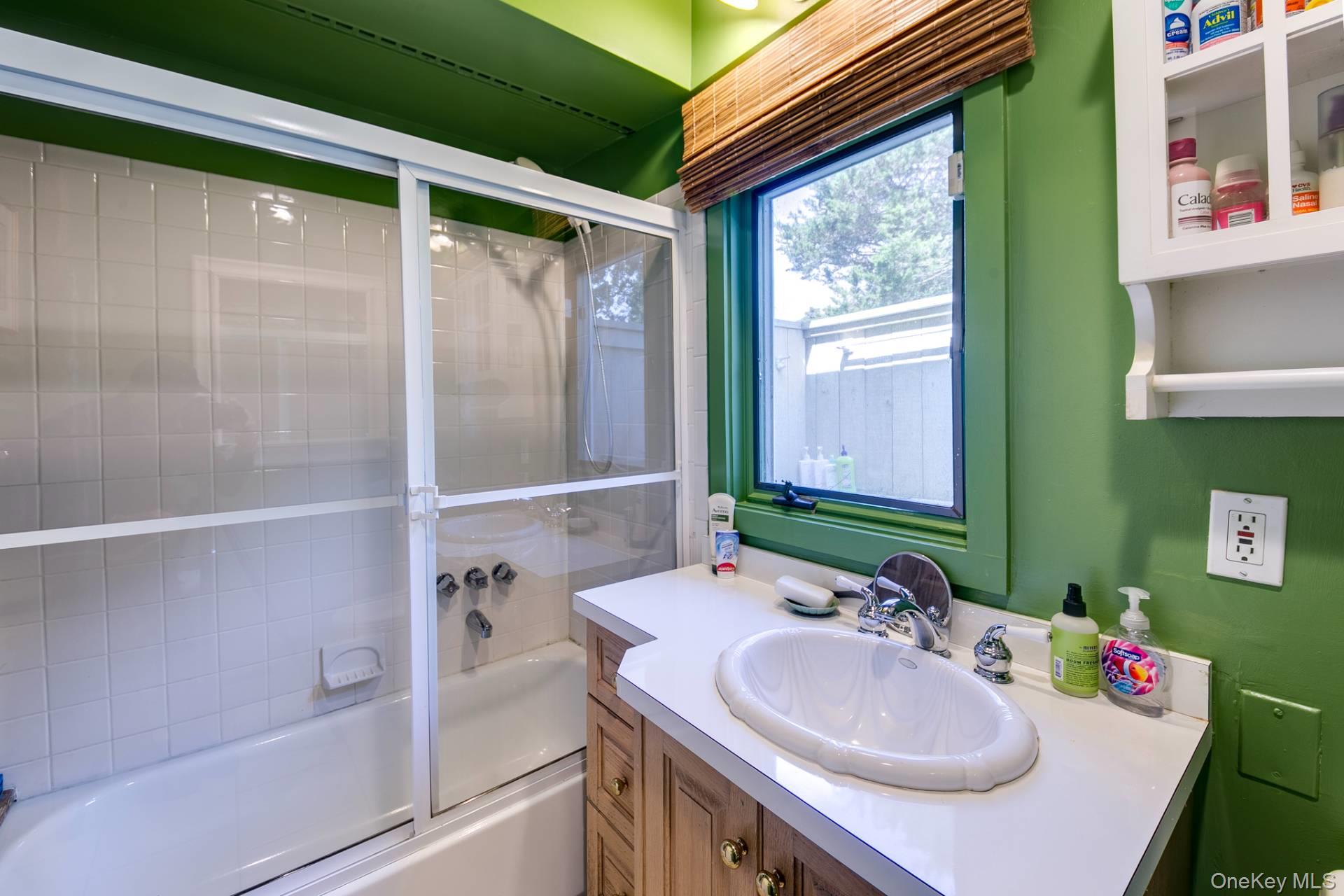 641 Montauk Highway – For Rent photo 16