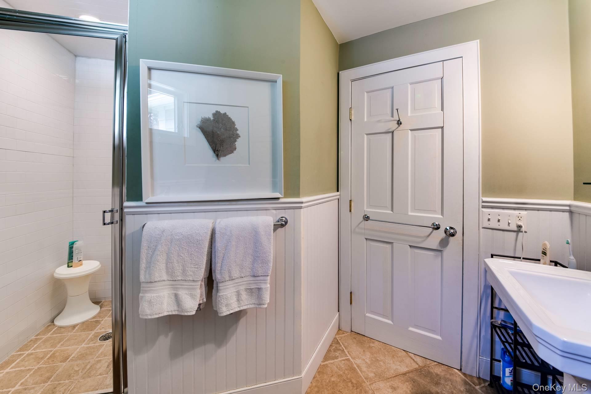641 Montauk Highway – For Rent photo 12