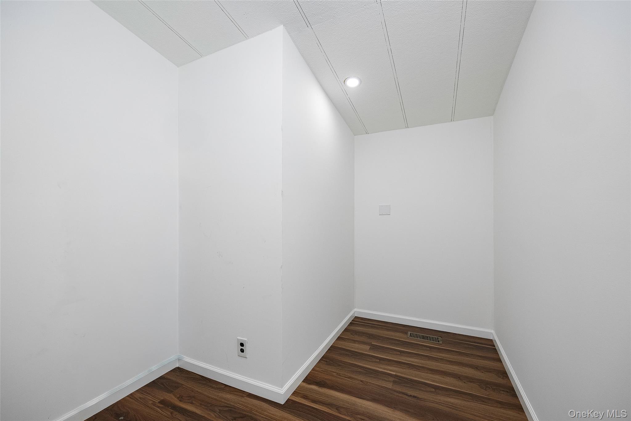 82 Lake Road – For Sale photo 13