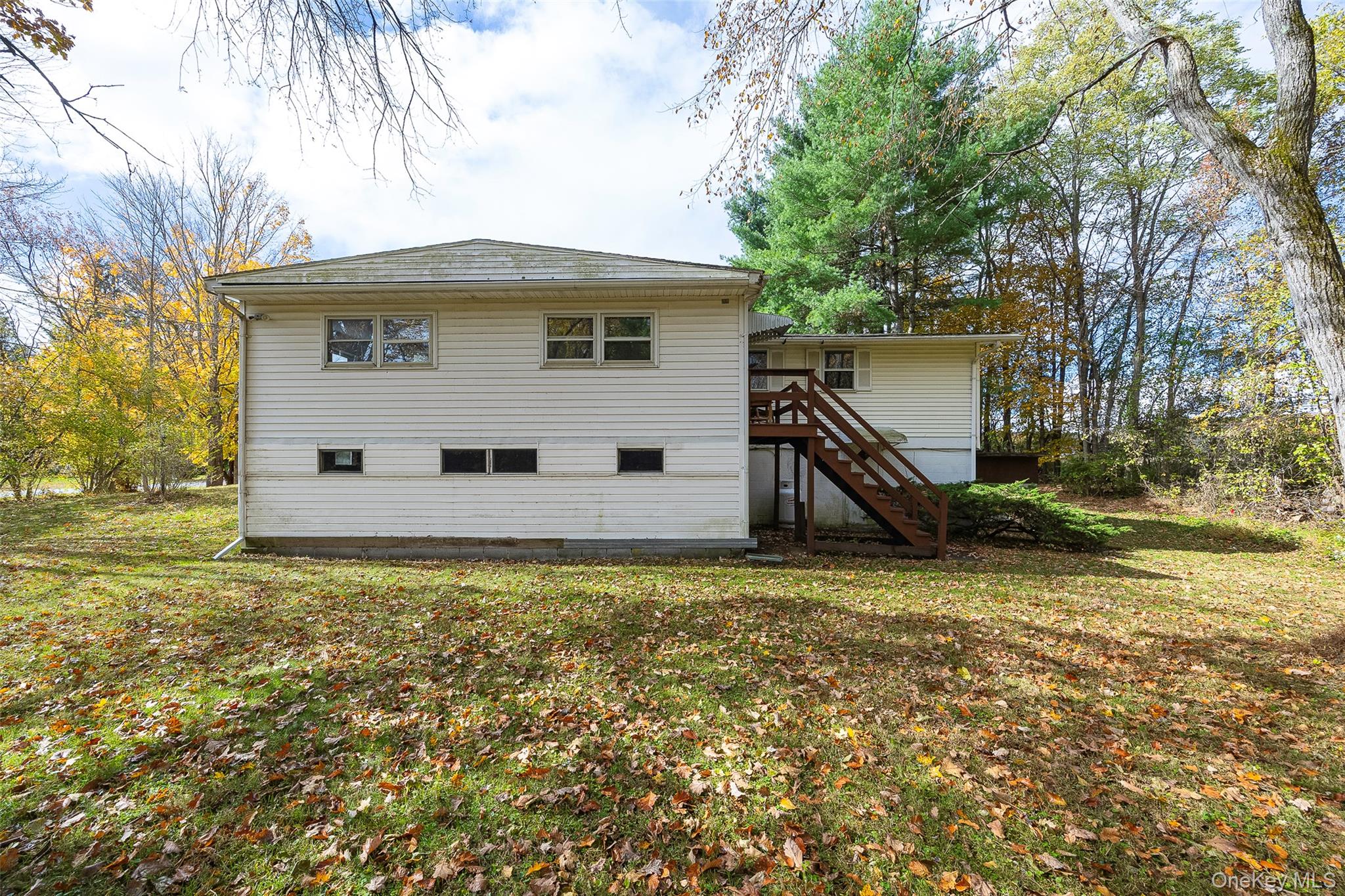 82 Lake Road – For Sale photo 3