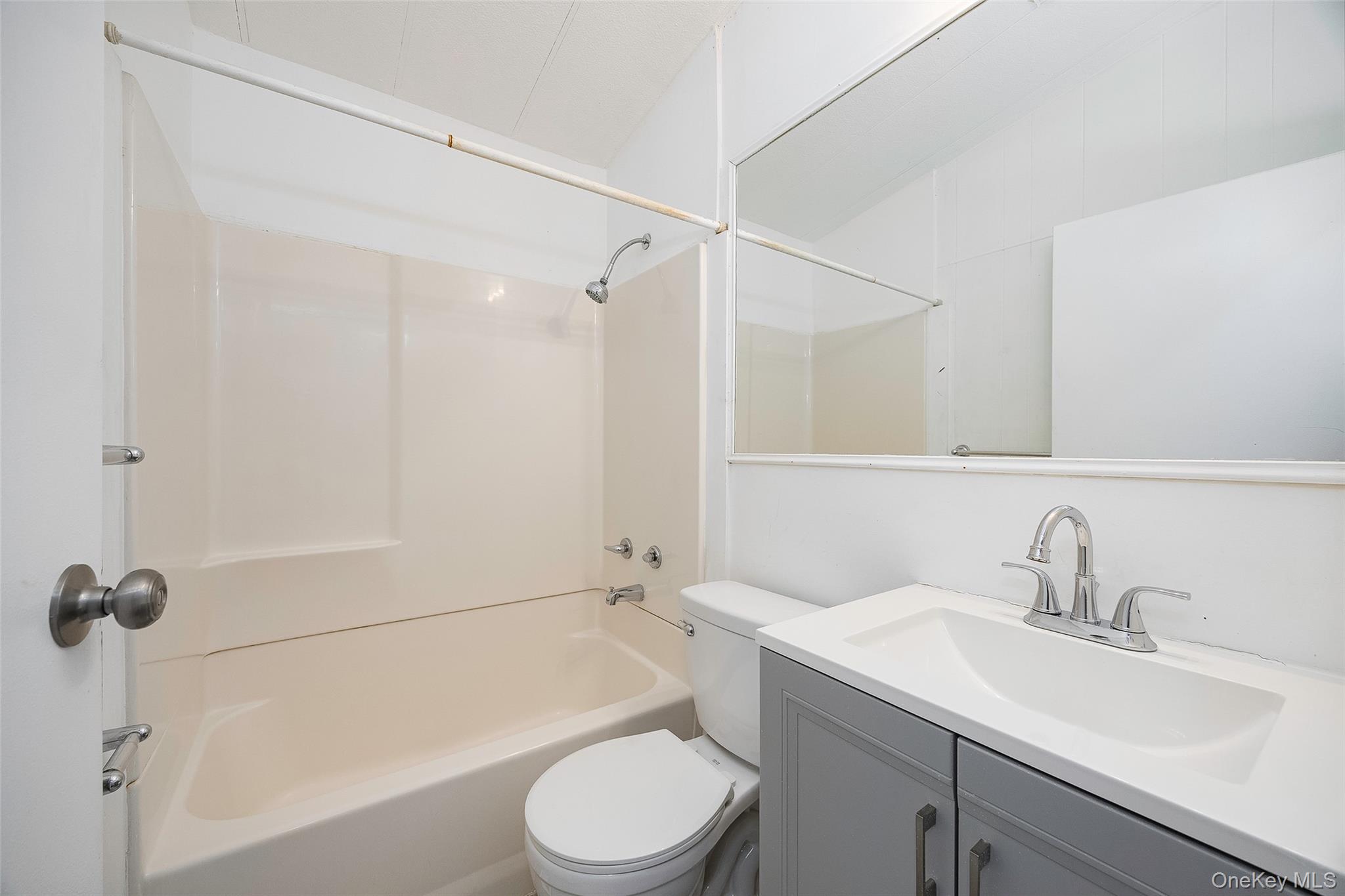 82 Lake Road – For Sale photo 19