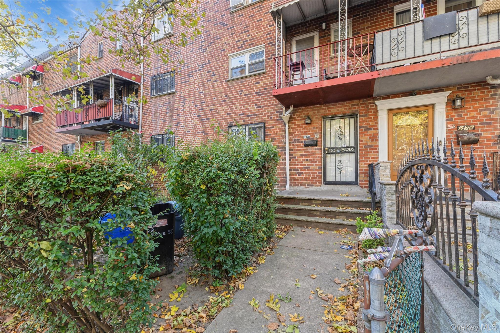 980 Jerome Street – For Sale