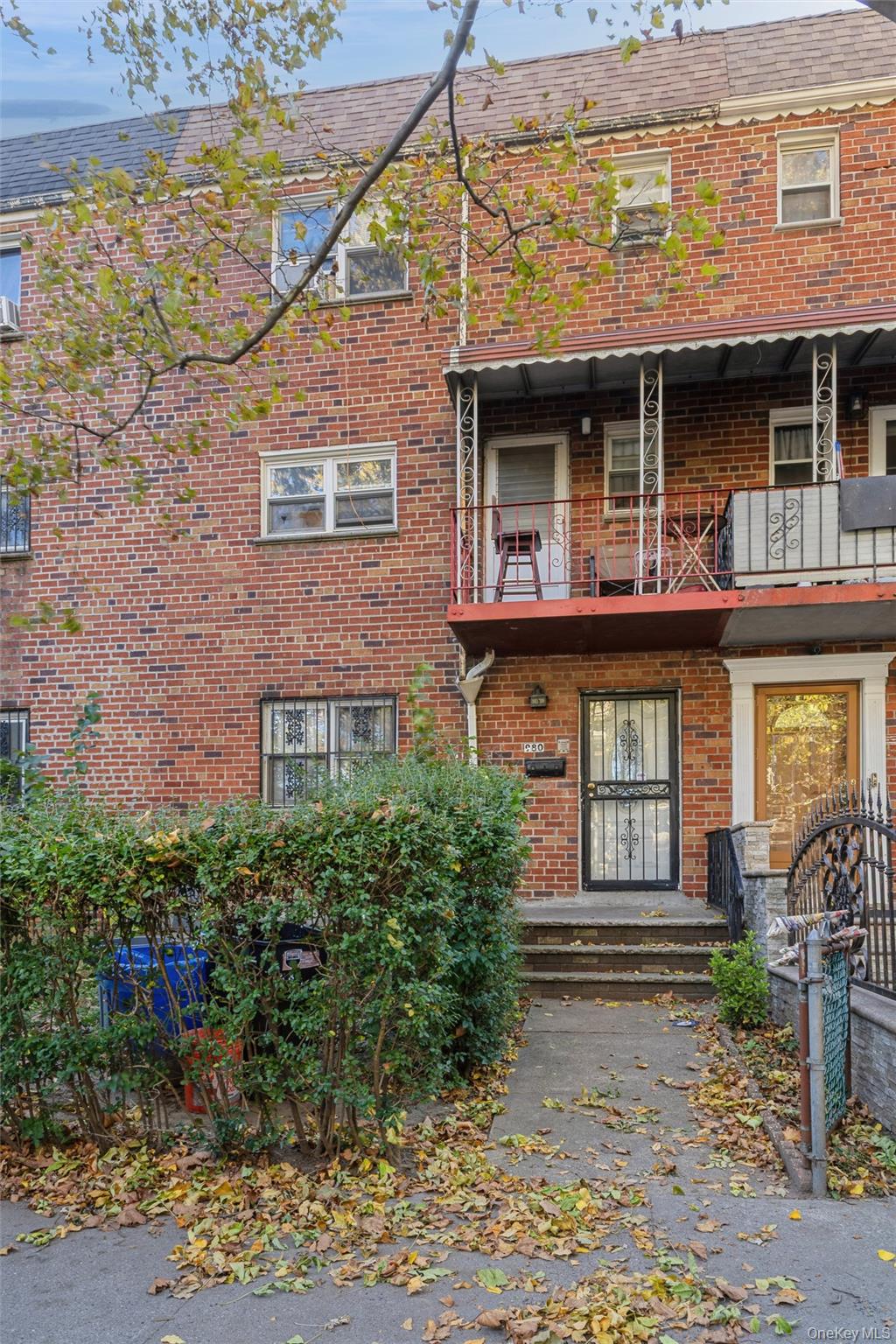 980 Jerome Street – For Sale photo 2
