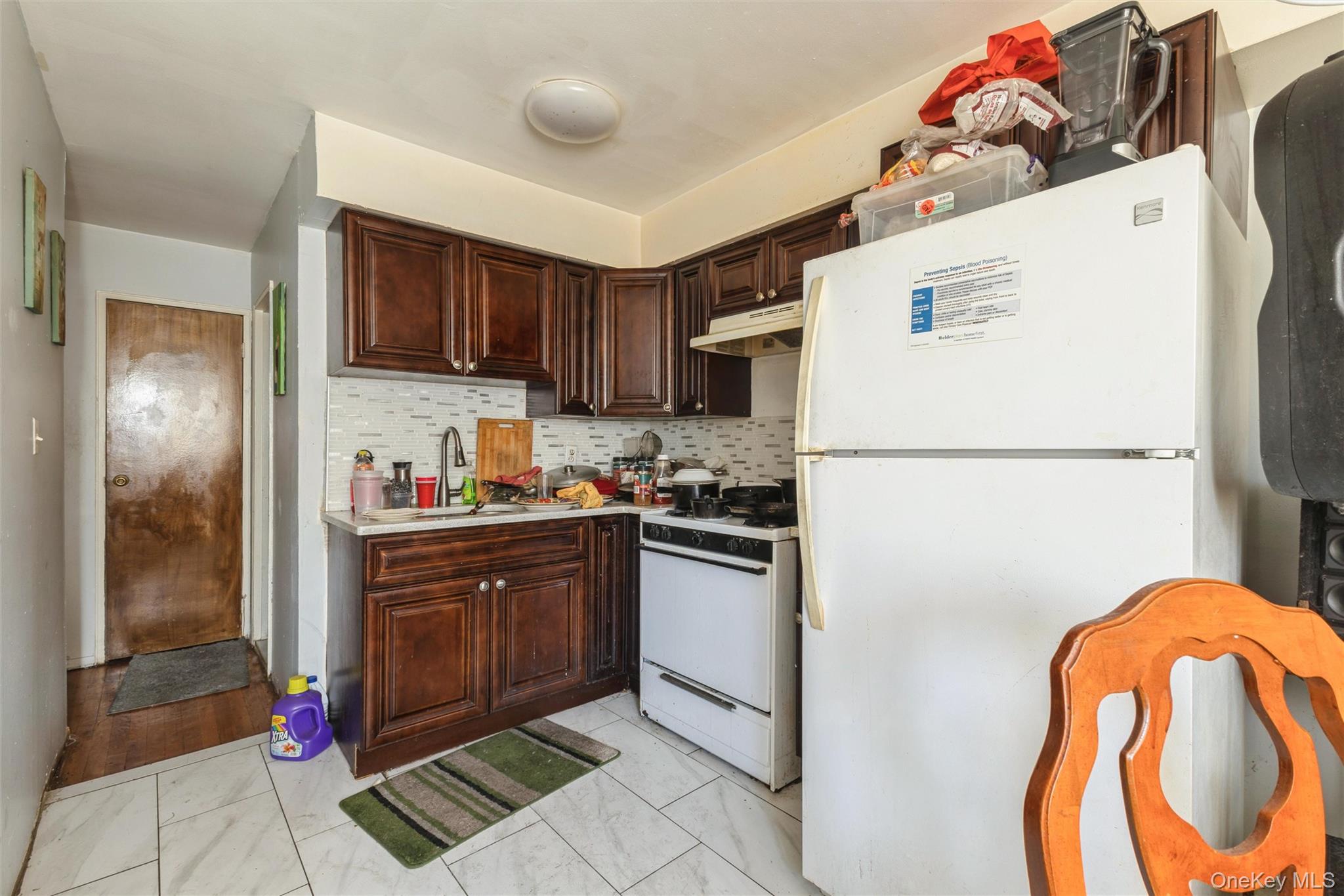 980 Jerome Street – For Sale photo 9