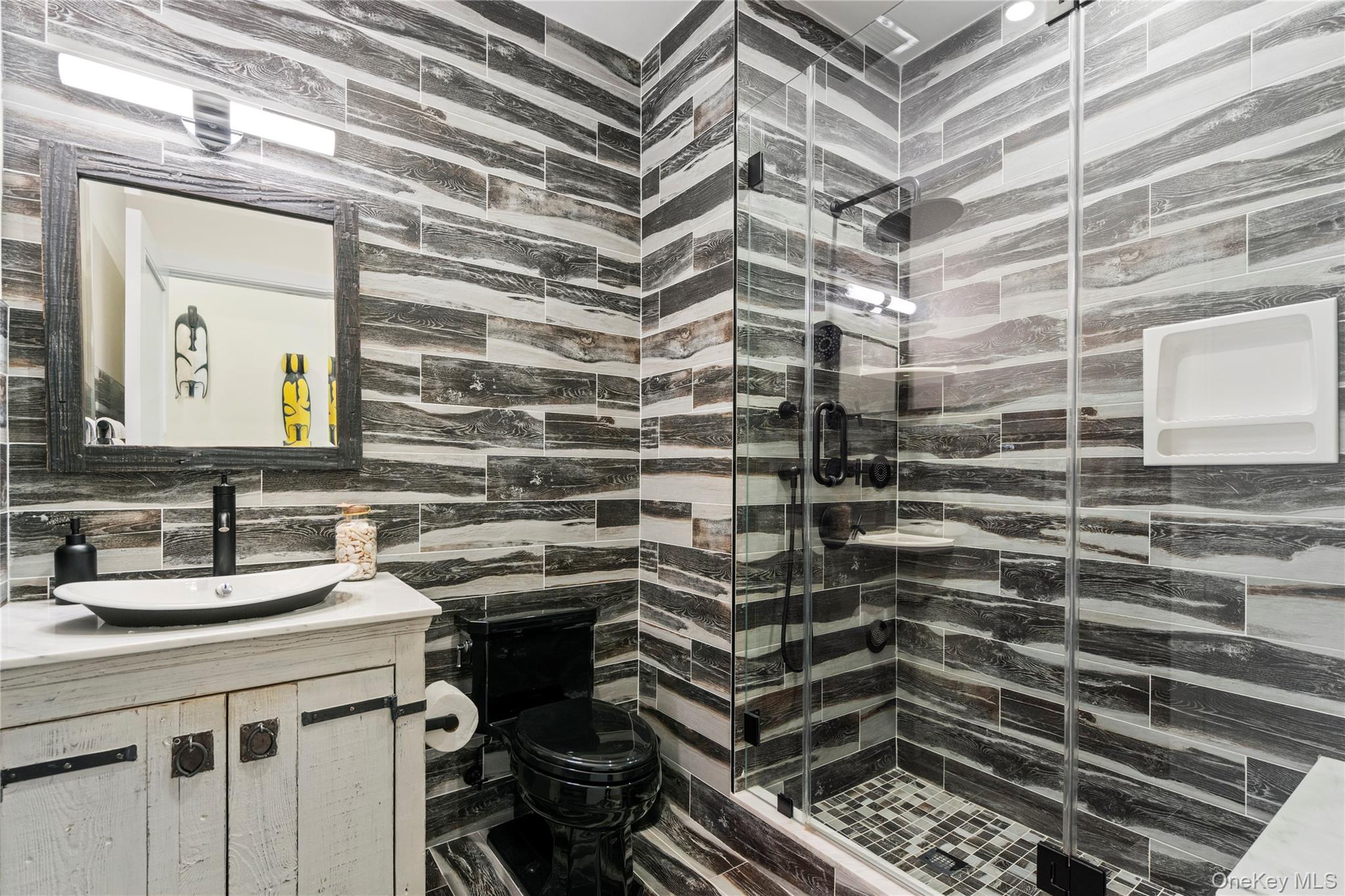 100 Garvies Point Road, Unit 1309 photo 15