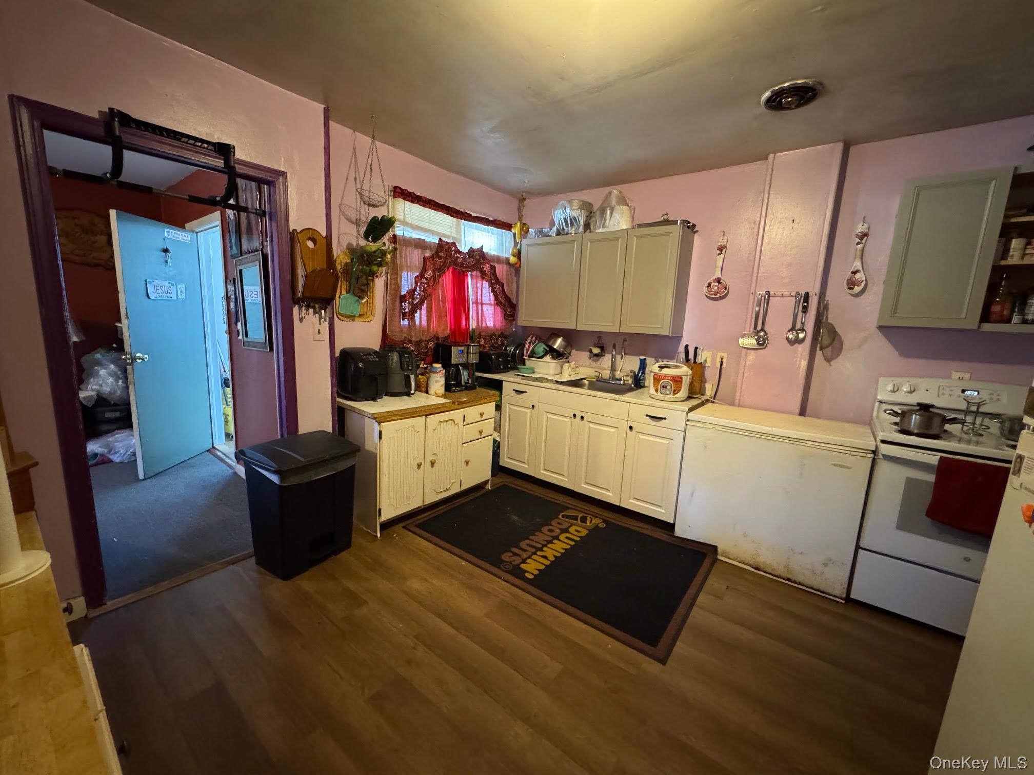 13 Mountain Avenue – For Sale photo 7