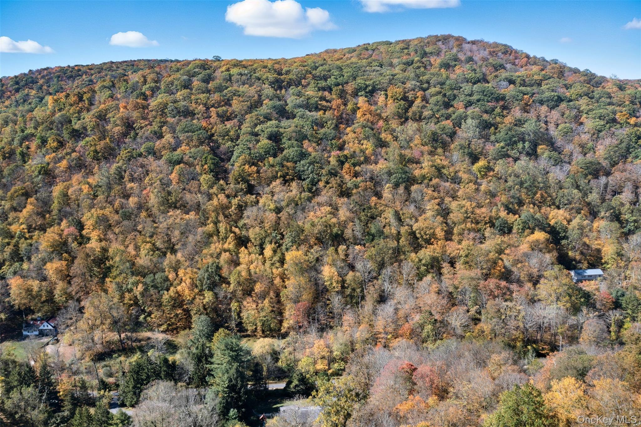 Wiccopee Road – For Sale photo 2