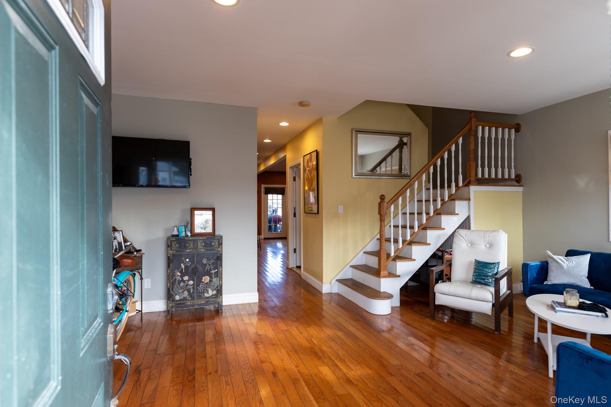 129 West Boulevard – For Sale photo 2
