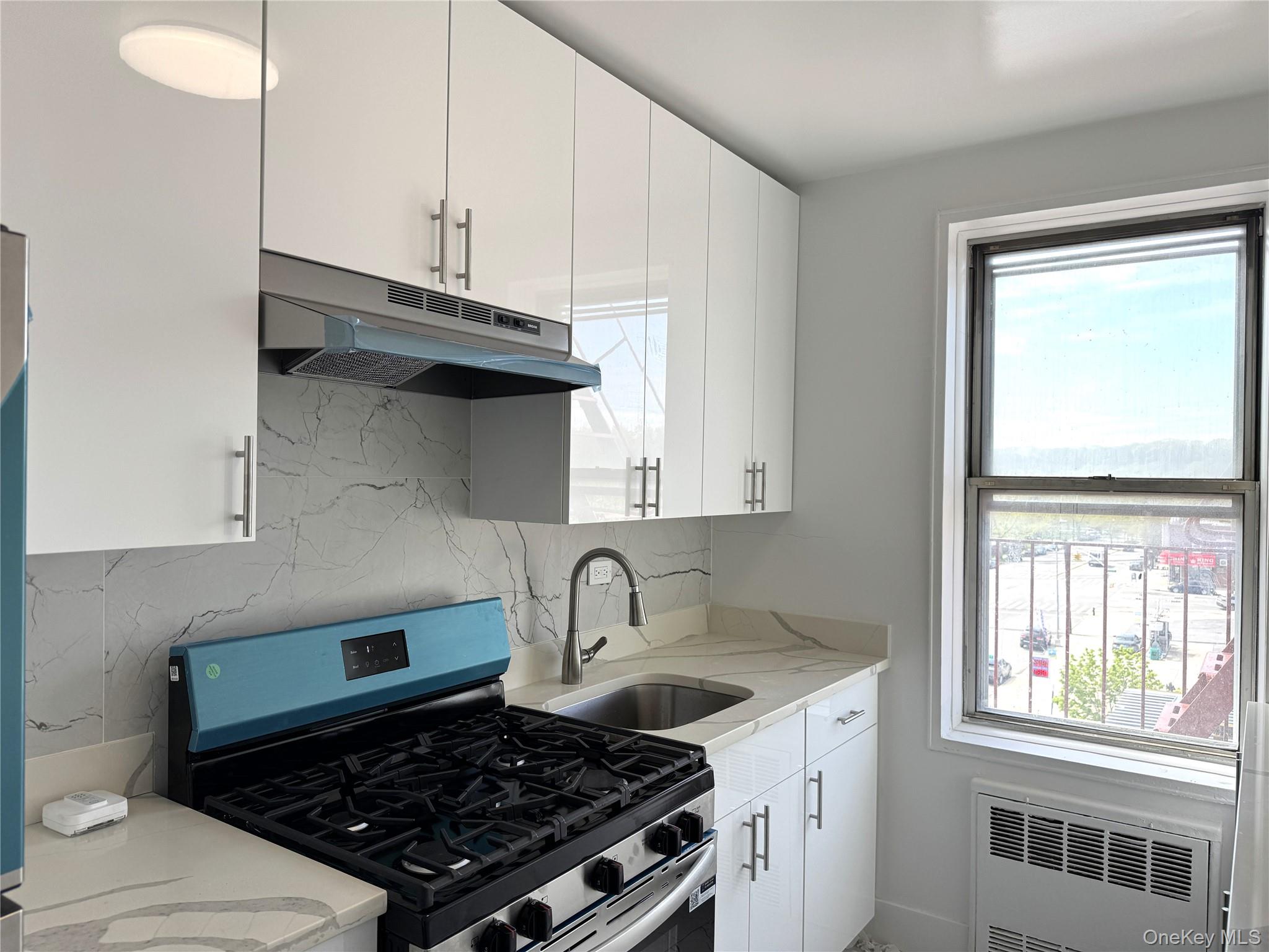 222-89 Braddock Ave, Unit 5A photo 9