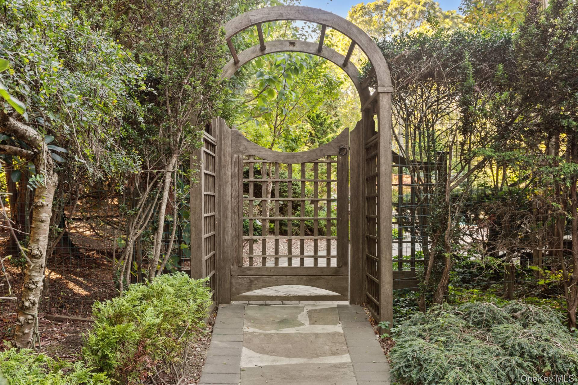 210 Treescape Drive – For Rent photo 33