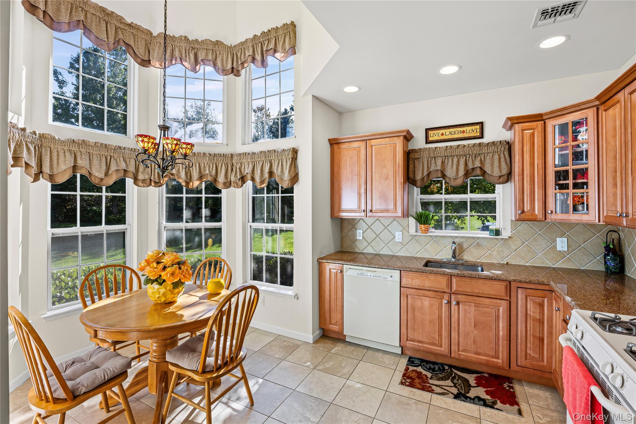 48 Avery Lane – For Sale photo 16