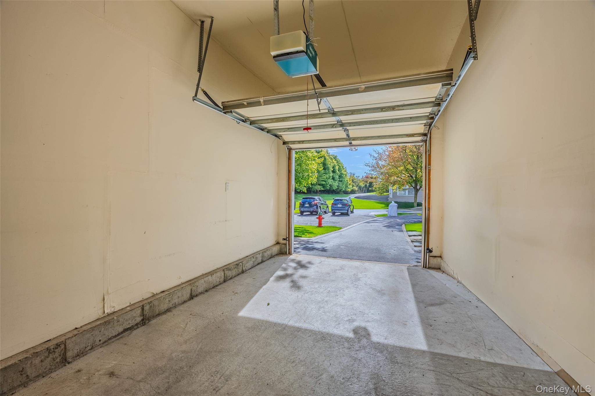 48 Avery Lane – For Sale photo 33