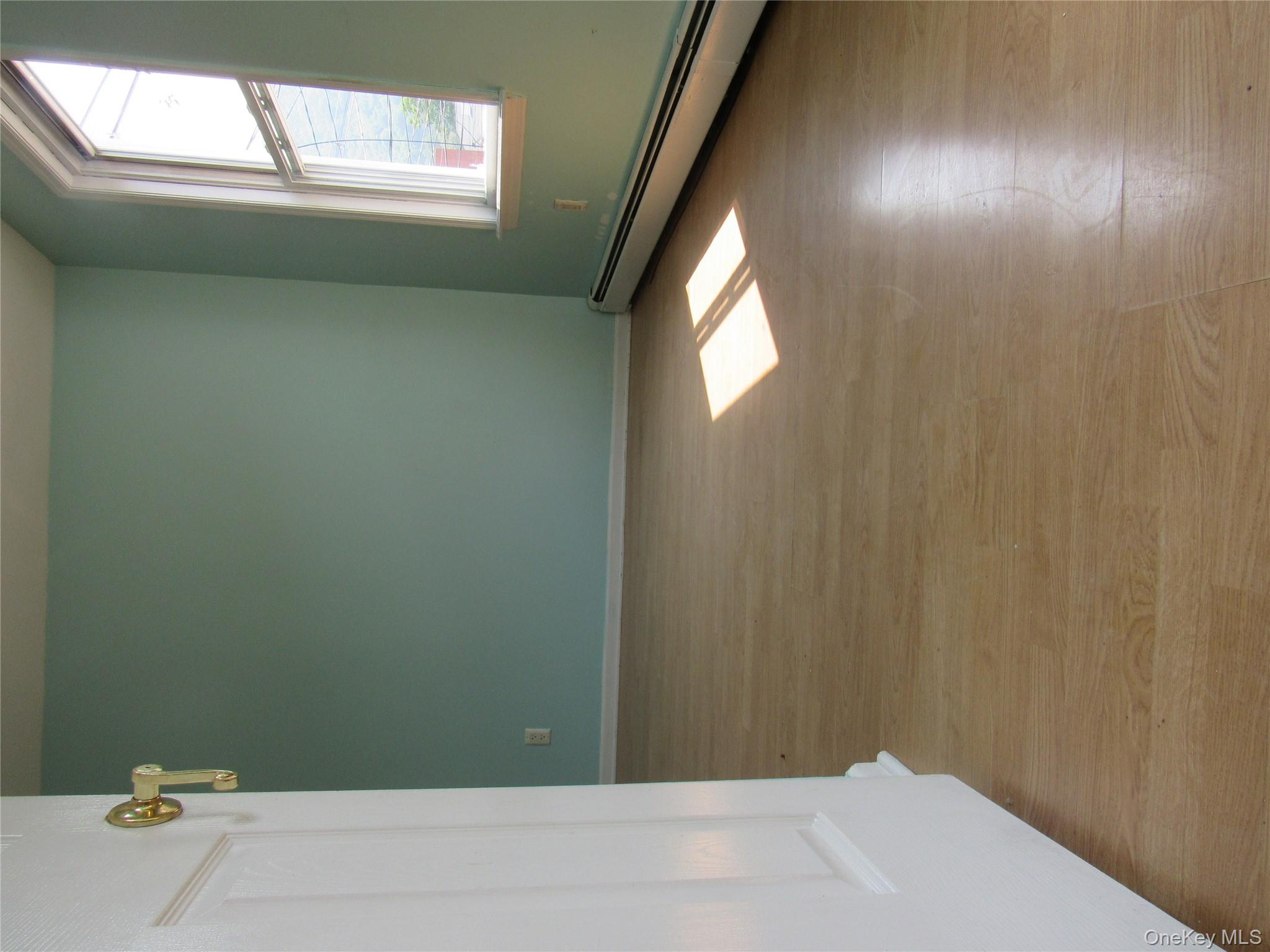 6 Broadway – For Sale photo 10