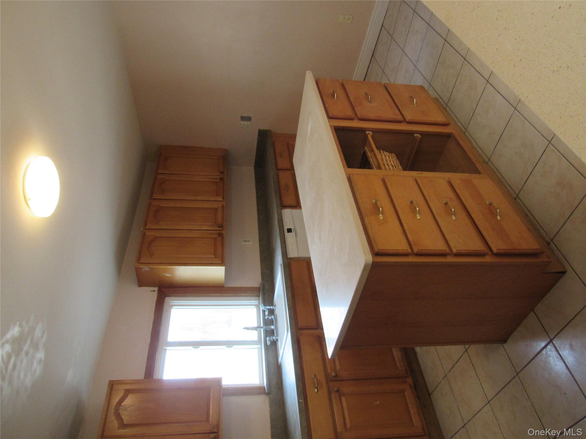 6 Broadway – For Sale photo 5