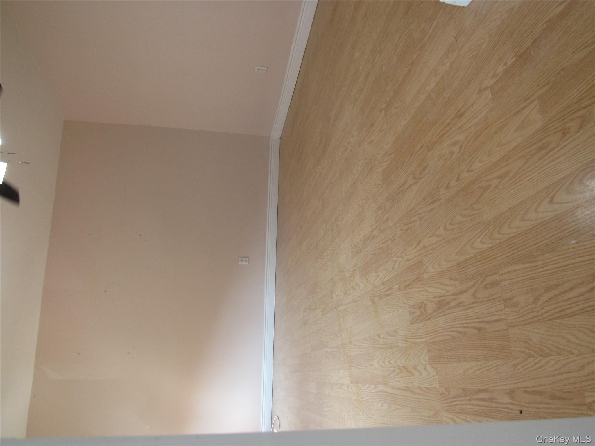 6 Broadway – For Sale photo 11