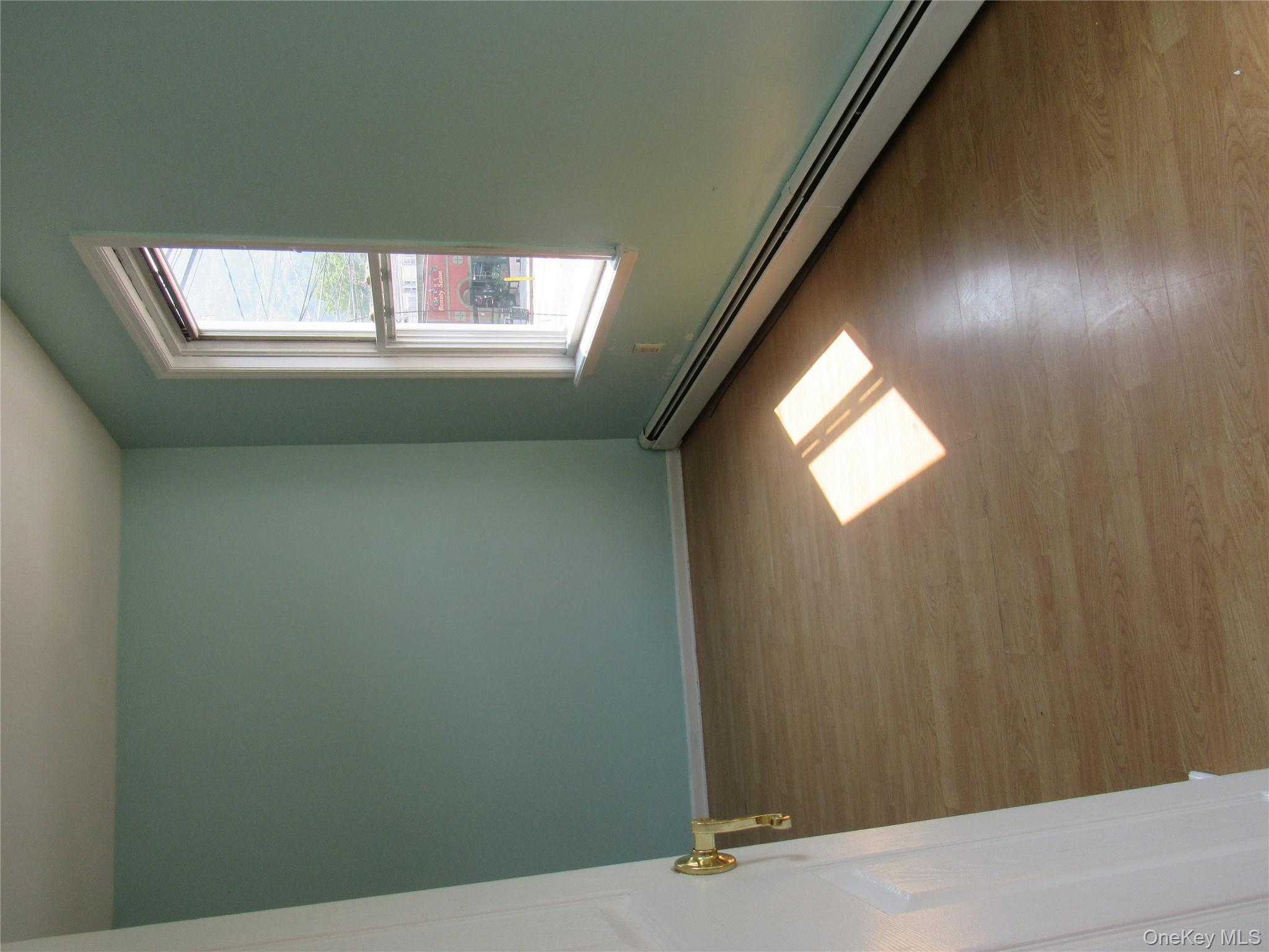 6 Broadway – For Sale photo 8