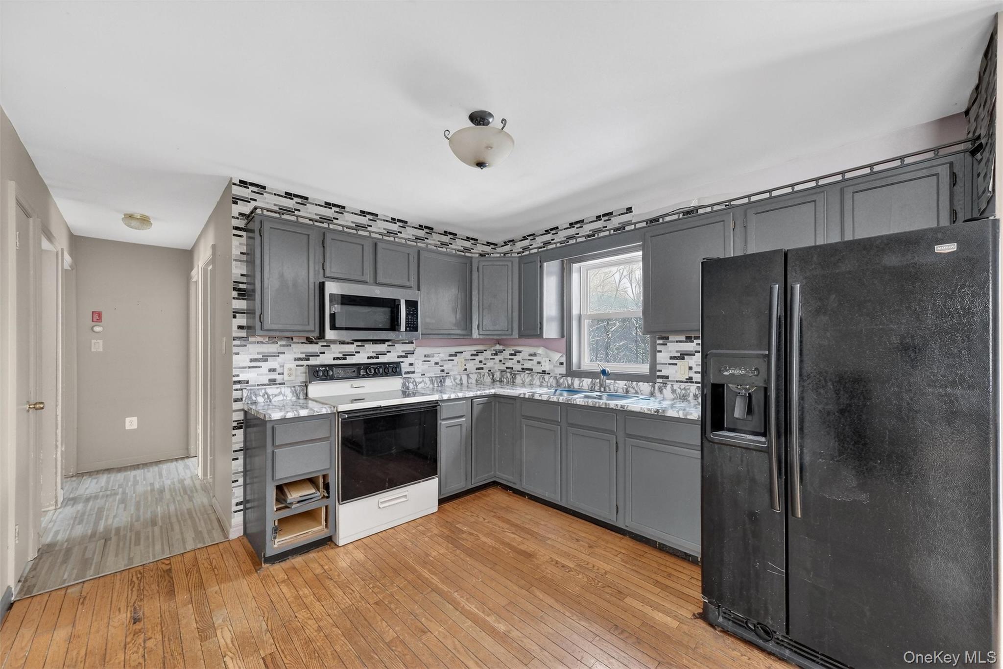11 Park Lane – For Sale photo 8