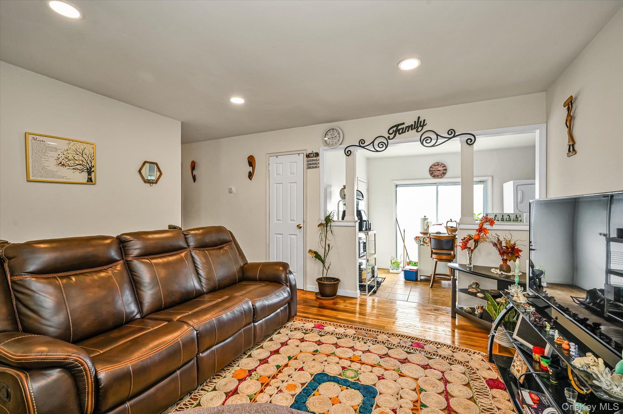 16 E Chestnut Street – For Sale photo 4