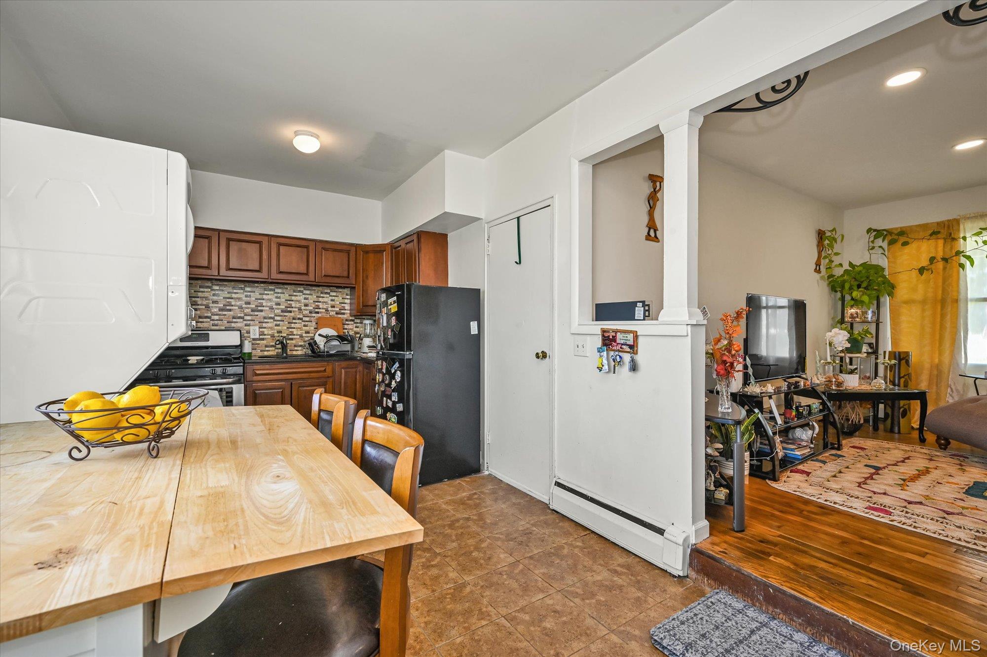 16 E Chestnut Street – For Sale photo 7