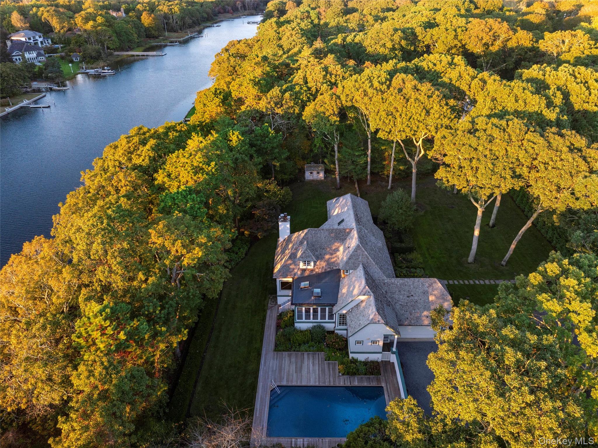 8 Fish Creek Lane – For Sale photo 5