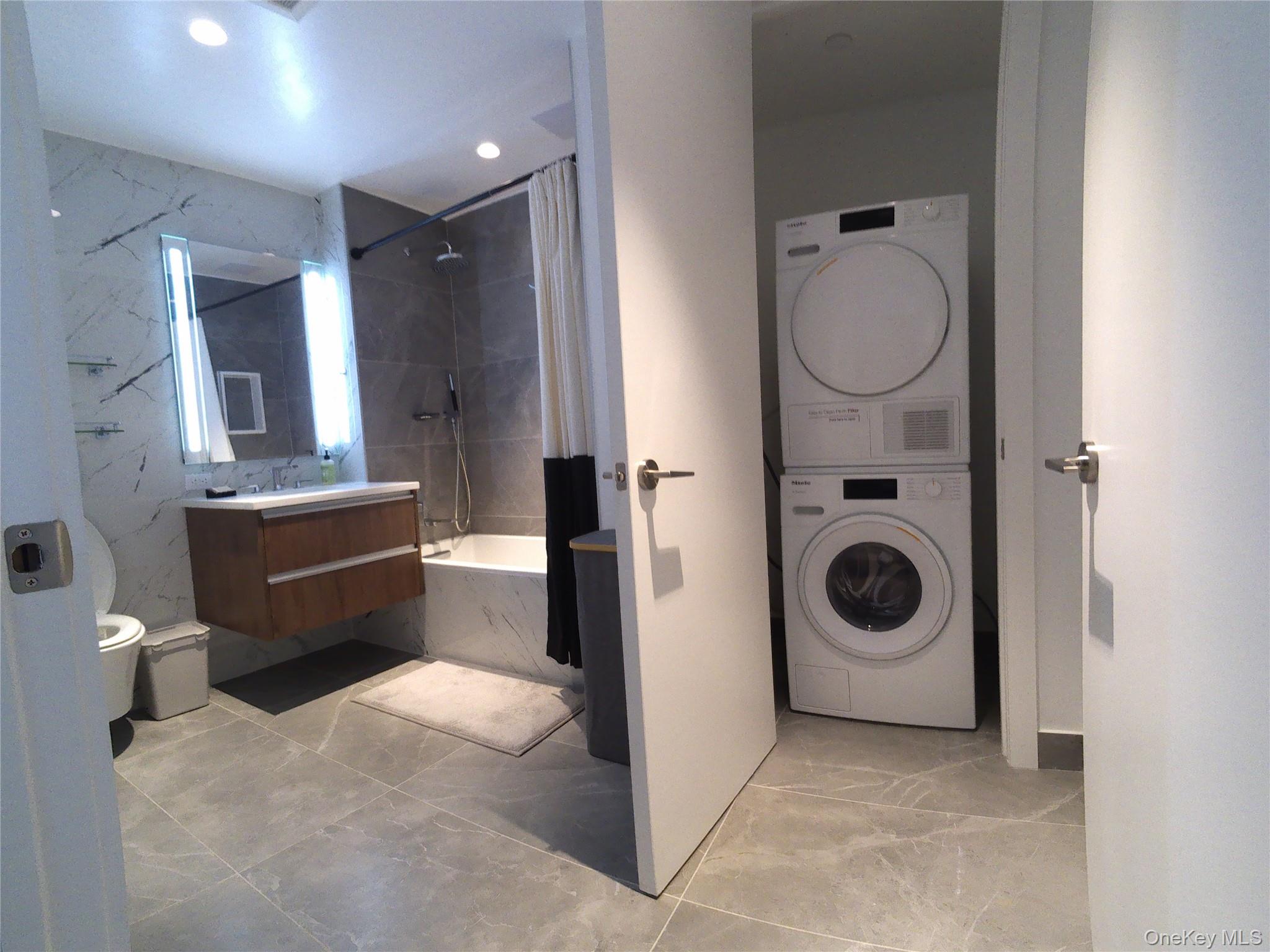 136-18 Maple Avenue, Unit 5E photo 6