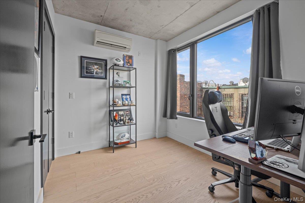 458 E 25th St, Unit 305 photo 10