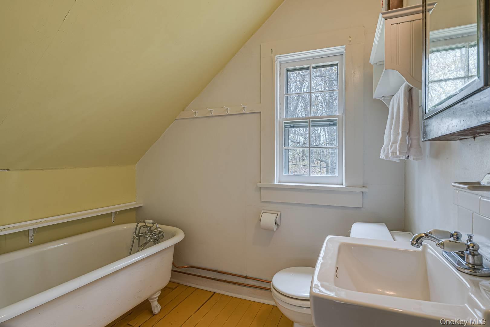 2 Turtle Pond Road – For Rent photo 17