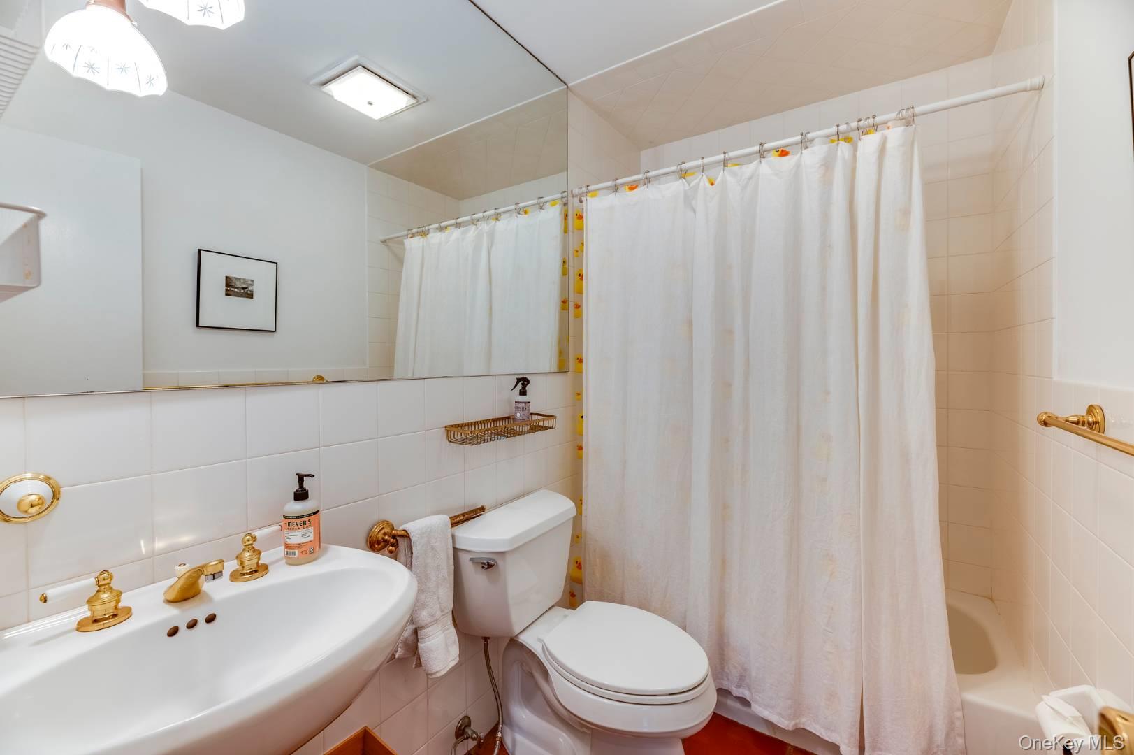 3 Forest Court – For Rent photo 13