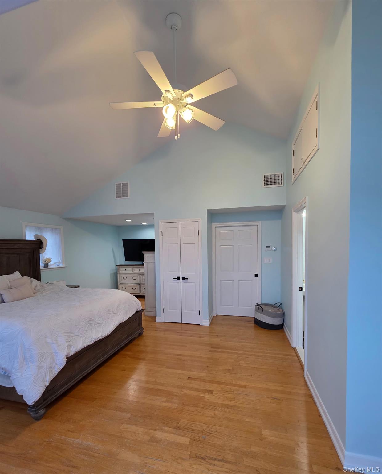 12&14 W 5th Road – For Sale photo 23