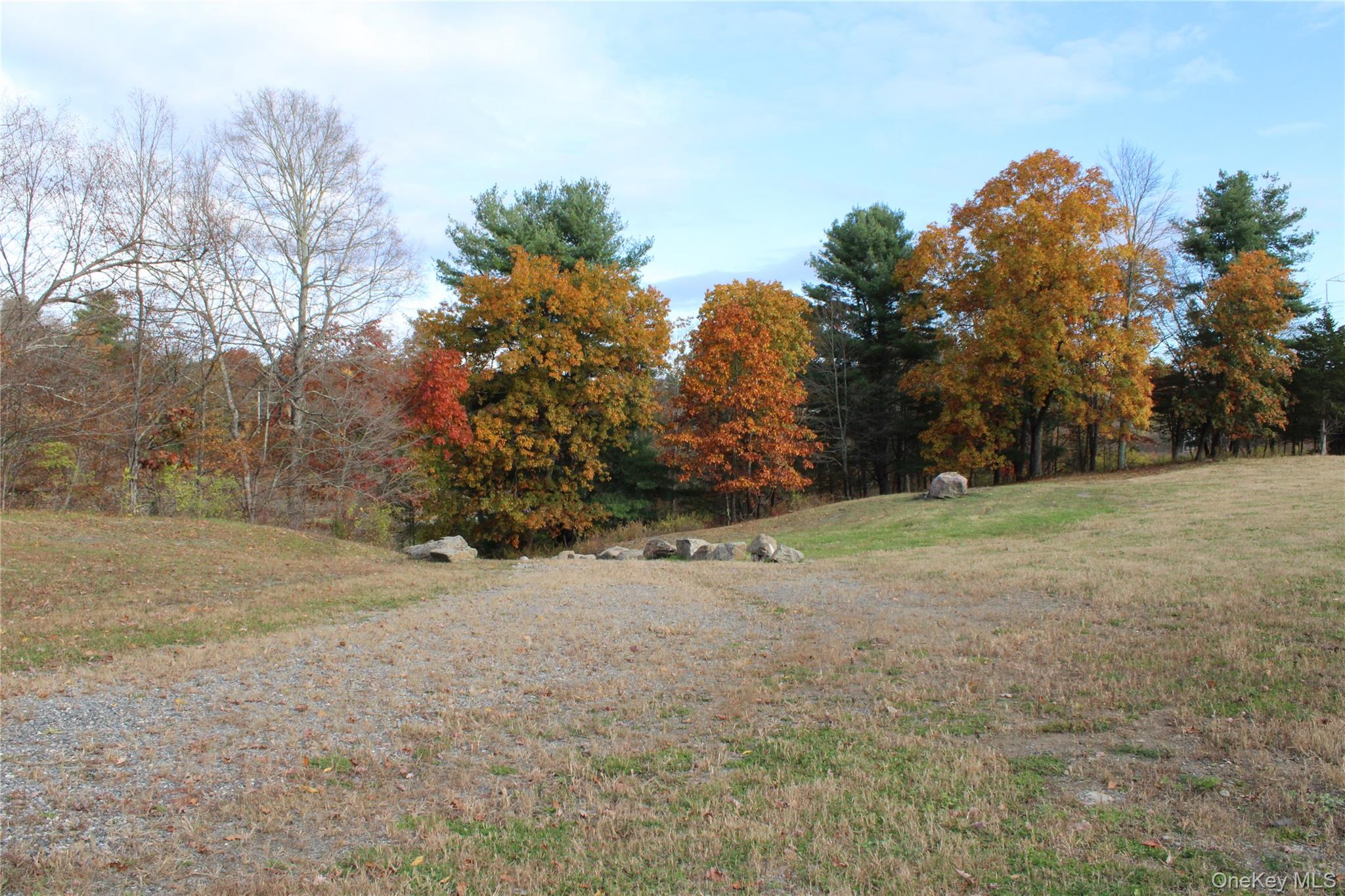 Round Lake Road – For Sale photo 7