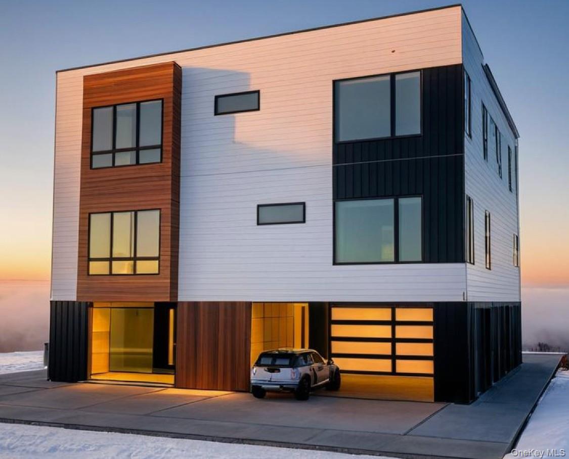 3668 Naomi Street – For Sale