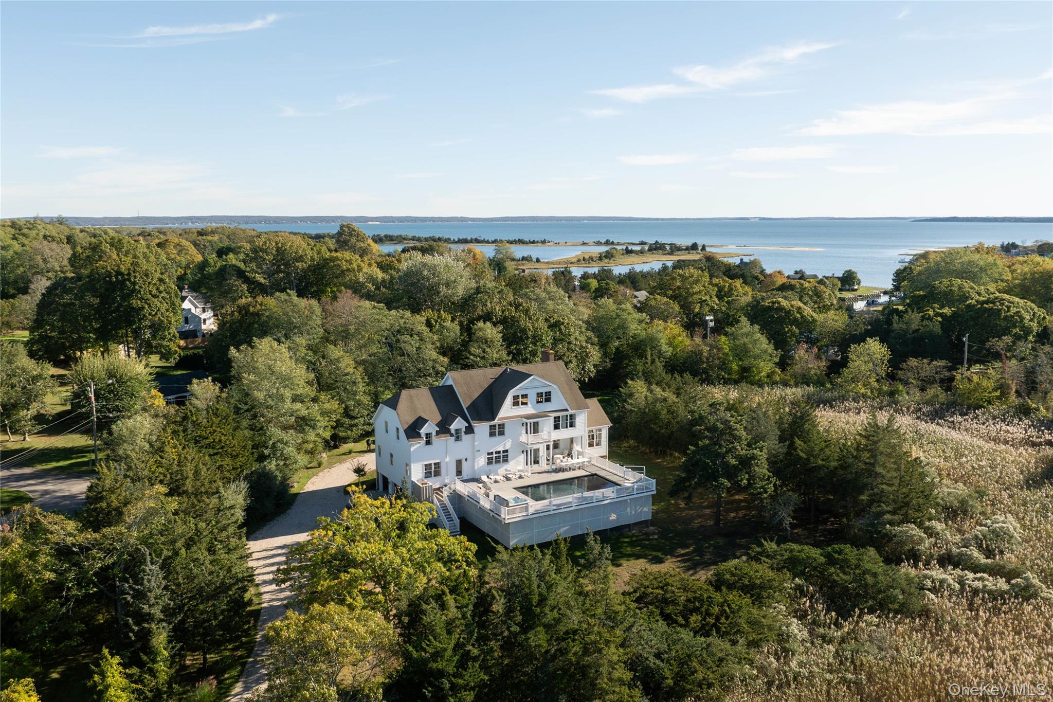 105 Waterview Drive – For Sale