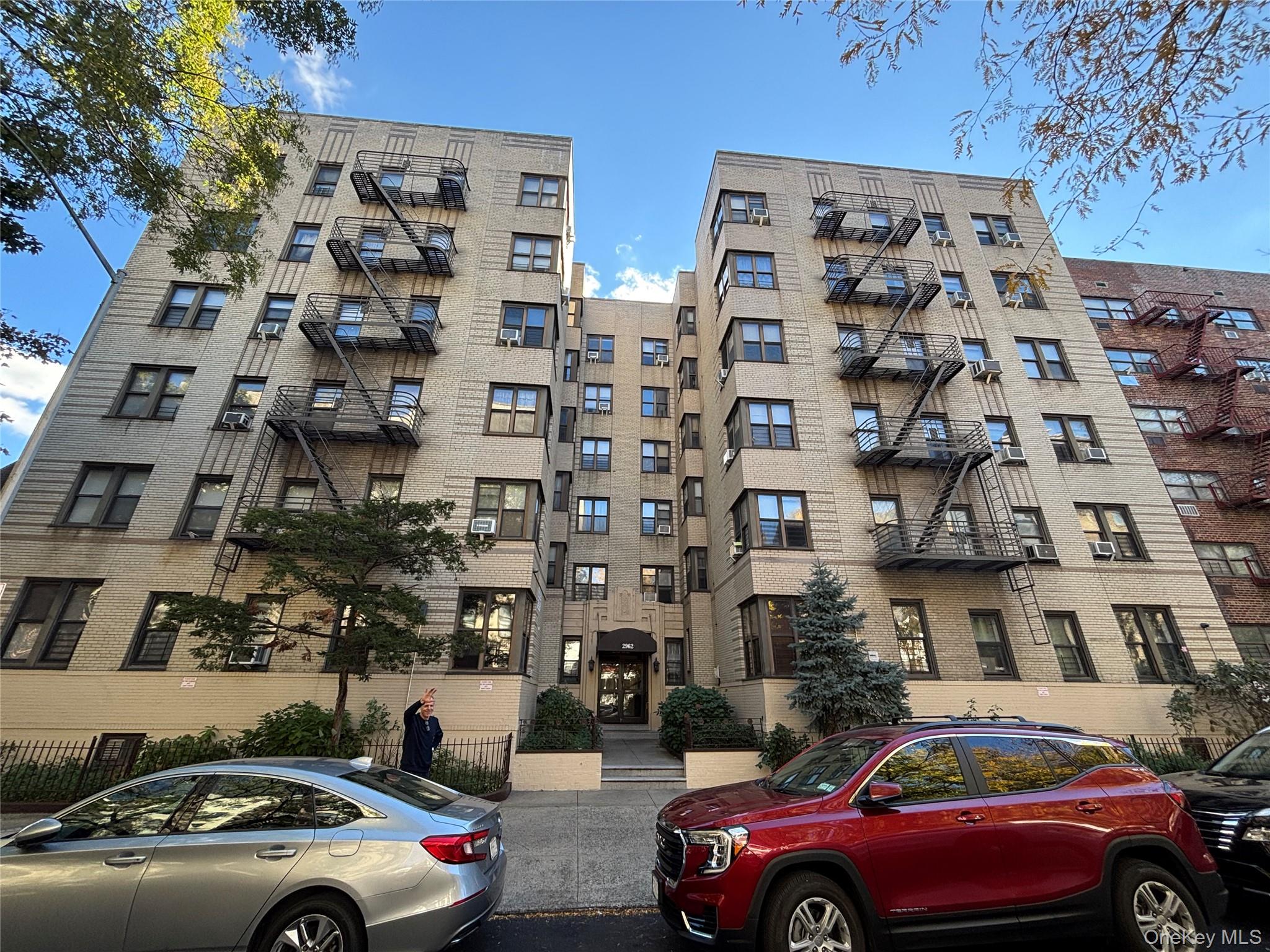 2962 Decatur Avenue, Unit 4B