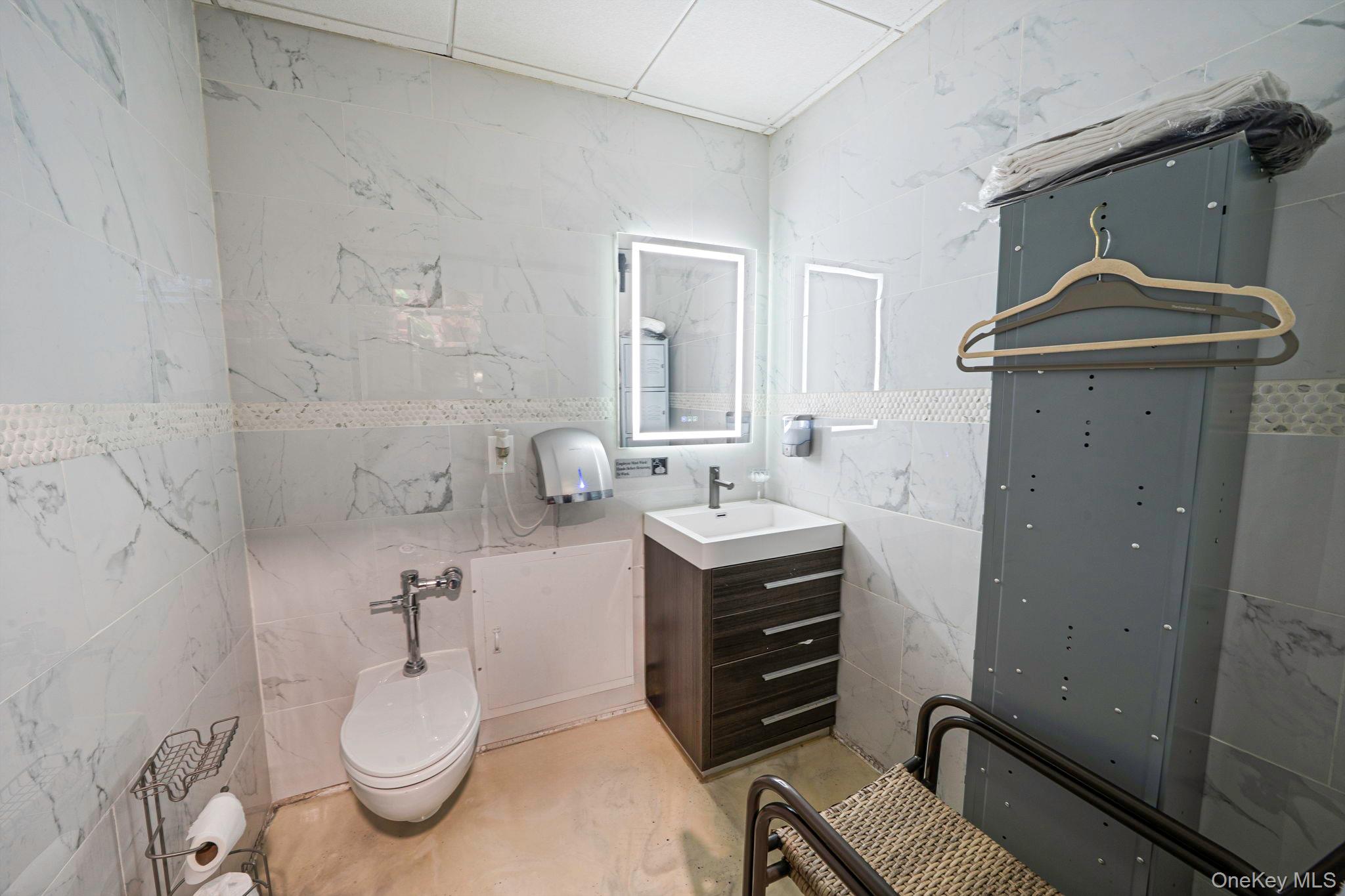 6469 Broadway – For Sale photo 32
