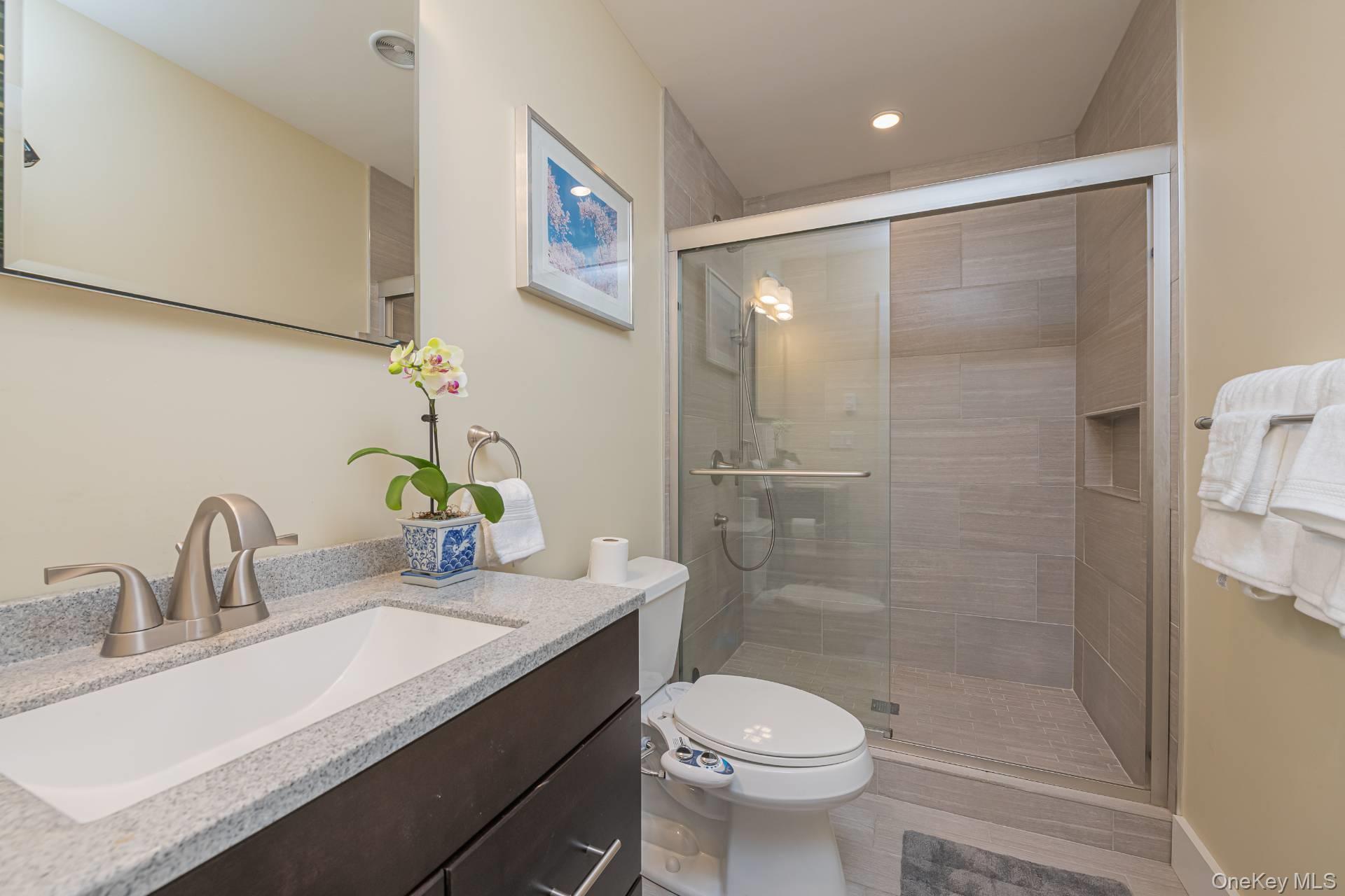 55A Shinnecock Road – For Rent photo 10