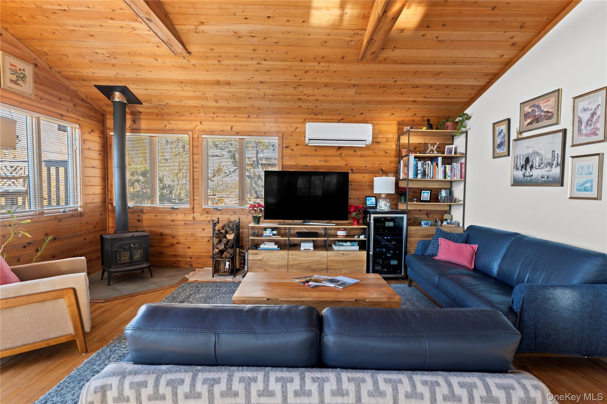 100 Clipper Roadway – For Rent photo 9