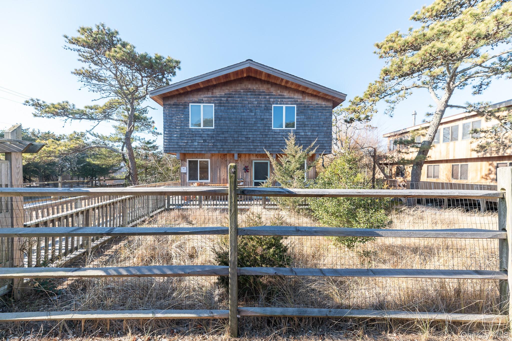100 Clipper Roadway – For Rent photo 2