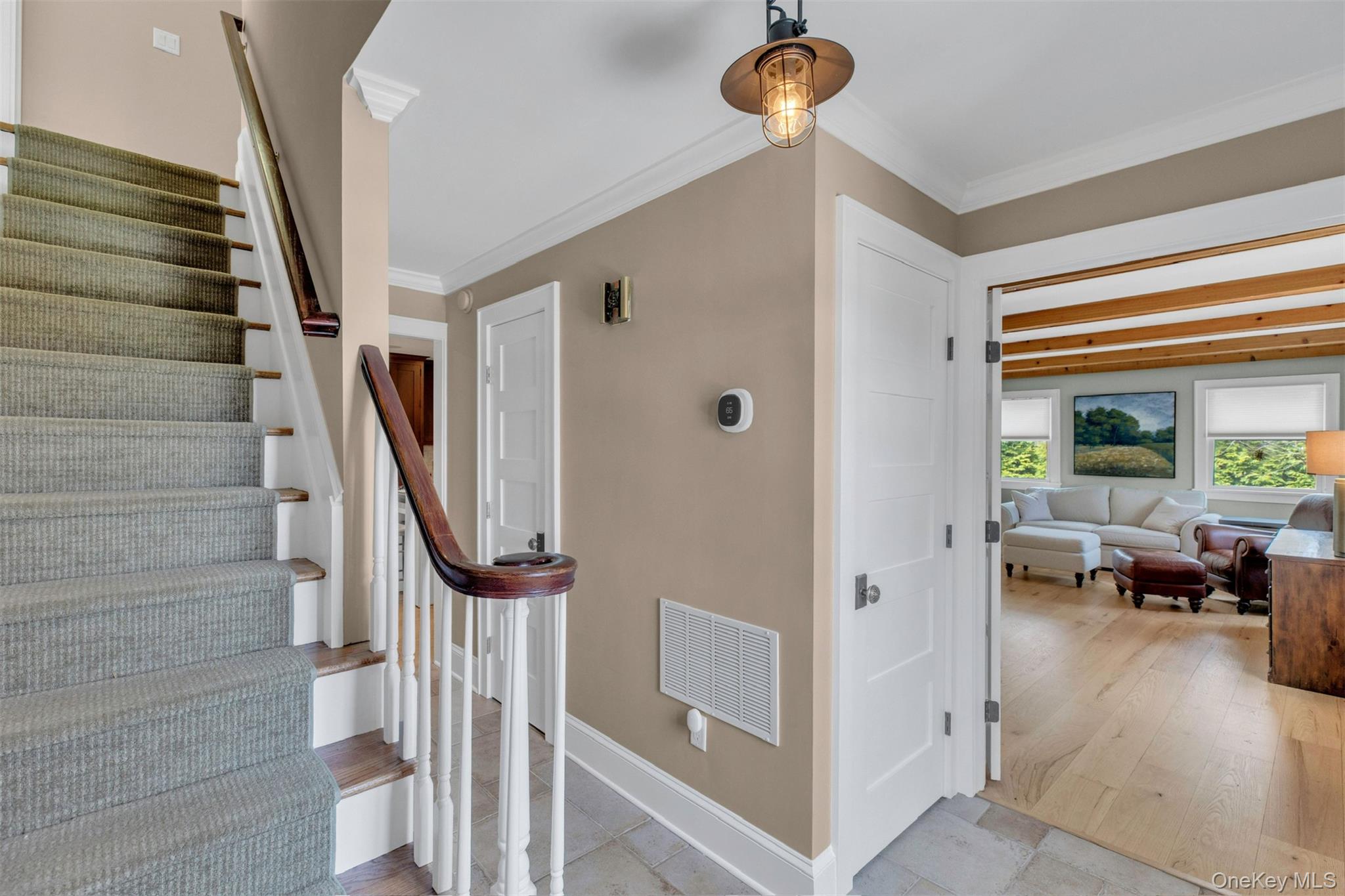345 Colonial Road – For Rent photo 7