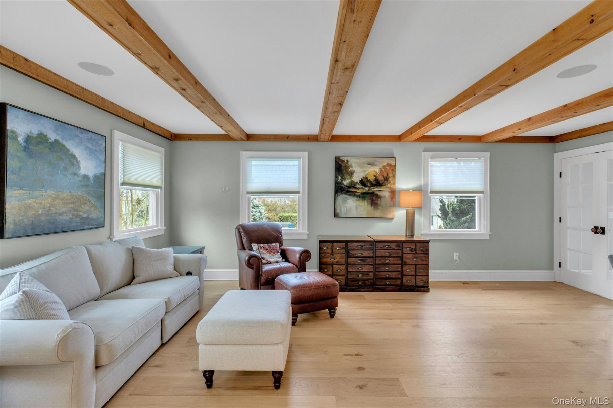 345 Colonial Road – For Rent photo 11