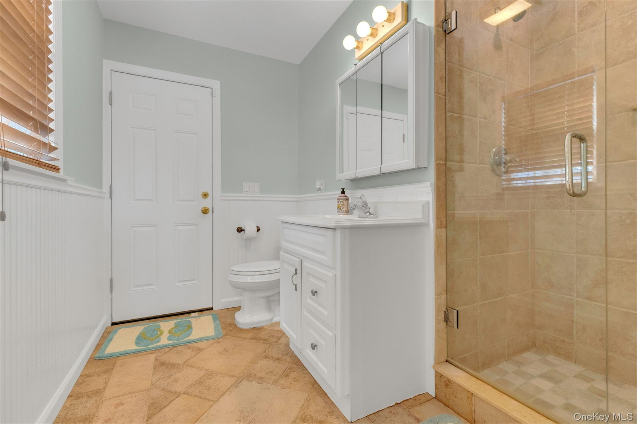 345 Colonial Road – For Rent photo 31