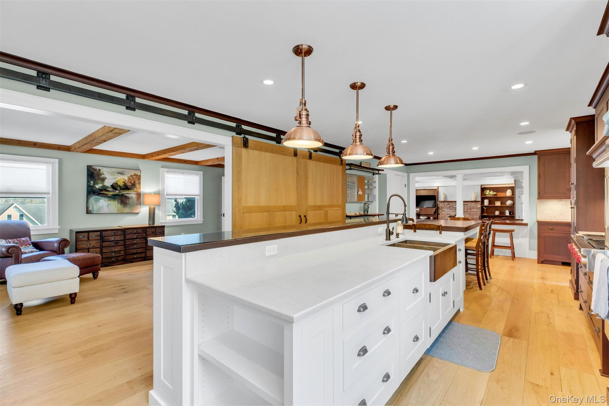 345 Colonial Road – For Rent photo 12