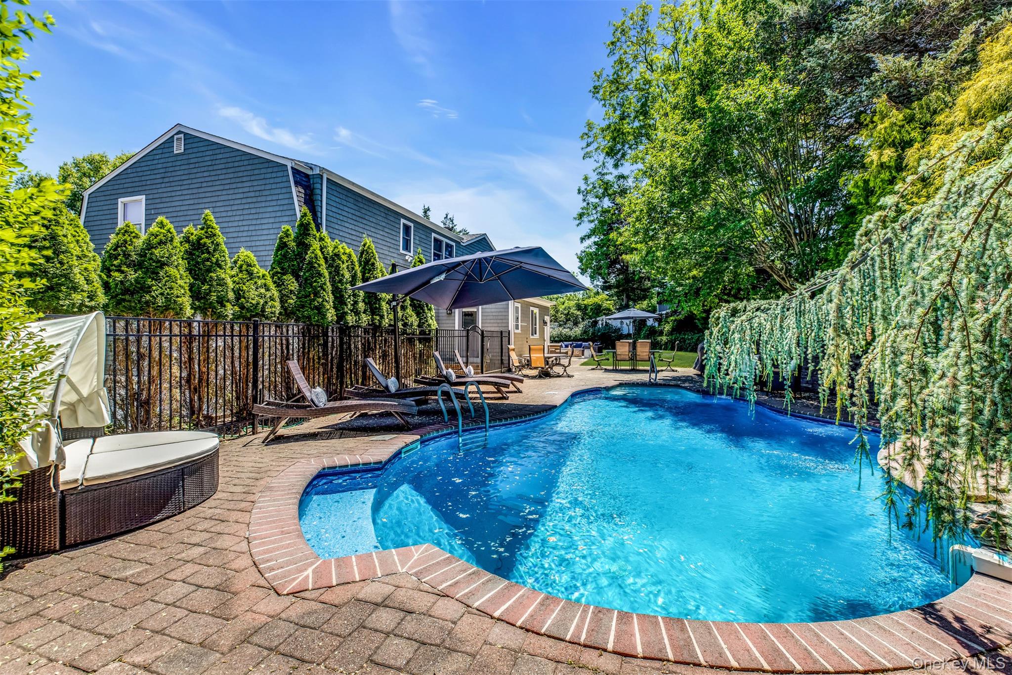 345 Colonial Road – For Rent photo 6