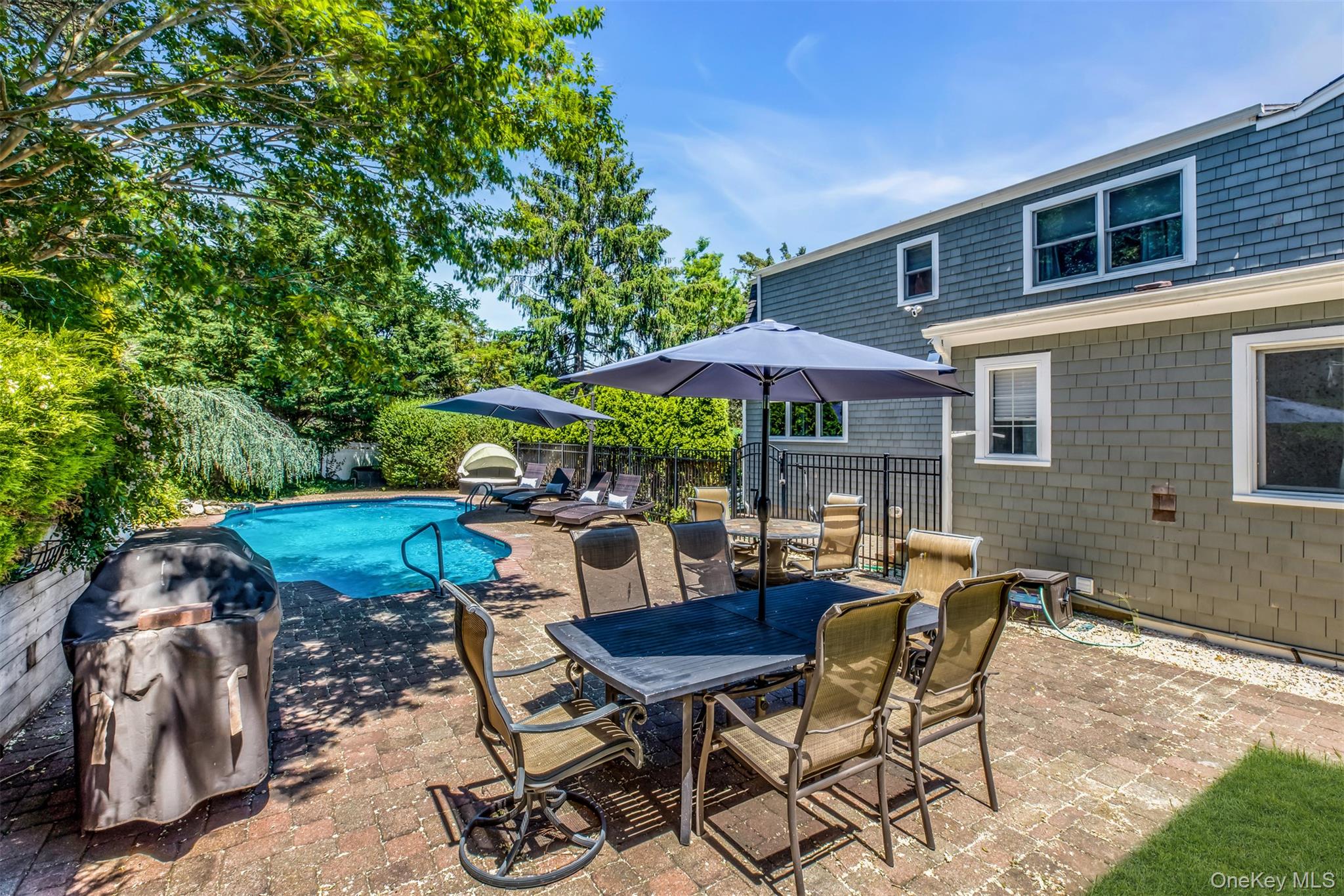345 Colonial Road – For Rent photo 14