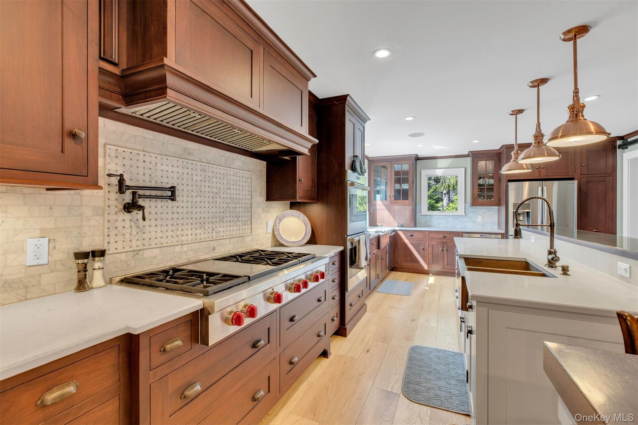 345 Colonial Road – For Rent photo 16
