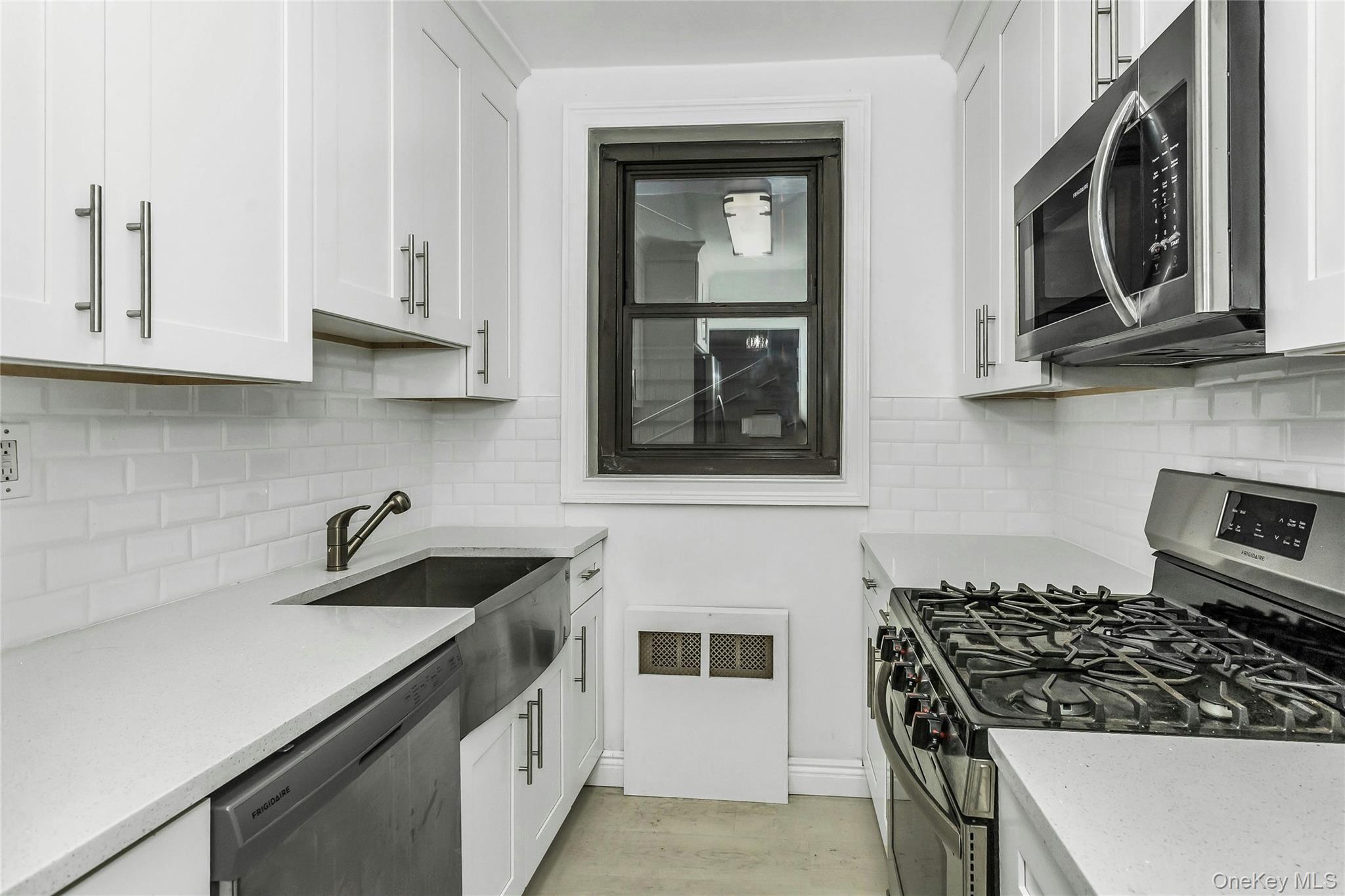 15 Hill Park Ave Avenue, Unit 1C photo 11