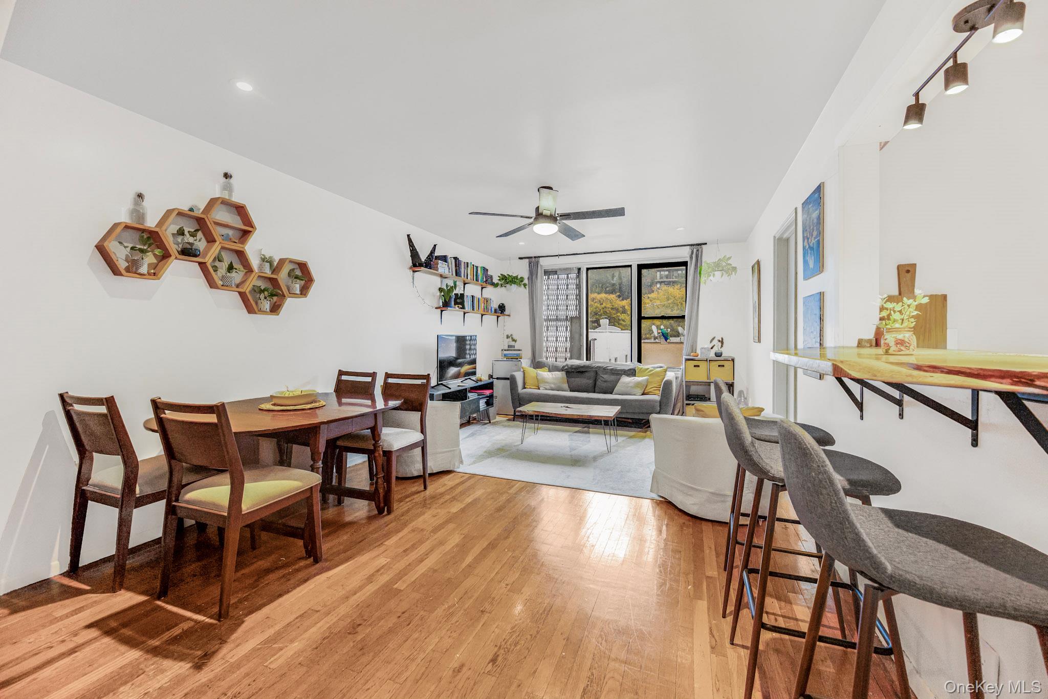 2860 Bailey Avenue, Unit 5D