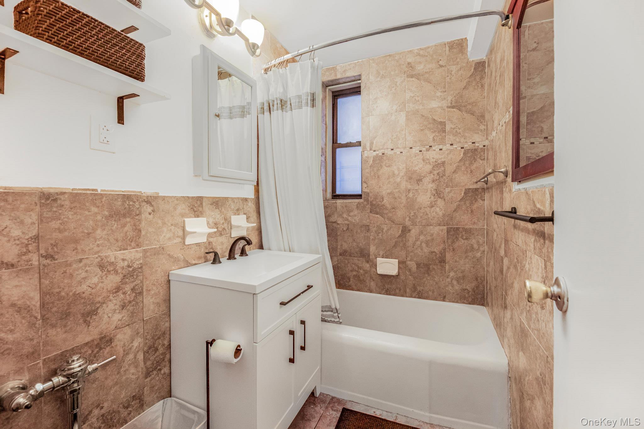 2860 Bailey Avenue, Unit 5D photo 13