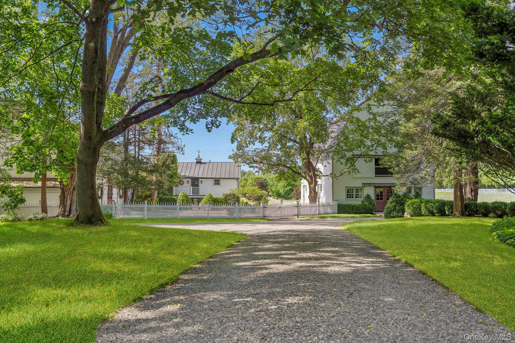 47 White Bridge Rd – For Sale